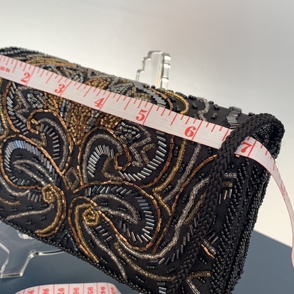 Evening beaded black handbag for homecomings. La Regale Ltd. Snap closure - Picture 4 of 10